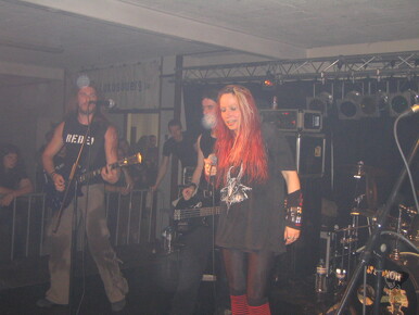 LR-ARCHIVE-040711 11-07-04 034923
