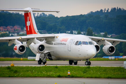 muselknipser DE-Avro-RJ100-10-100704-0018