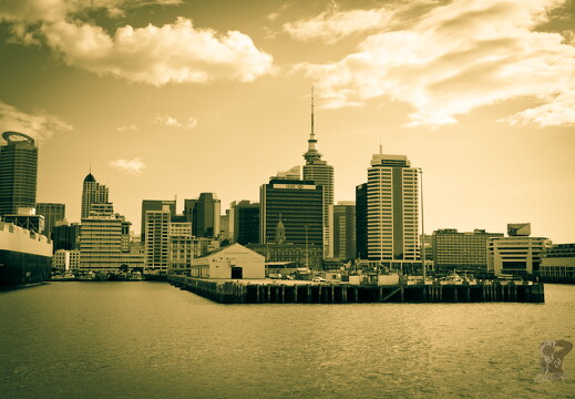 LR-ORI 7395 24-11-10 10775