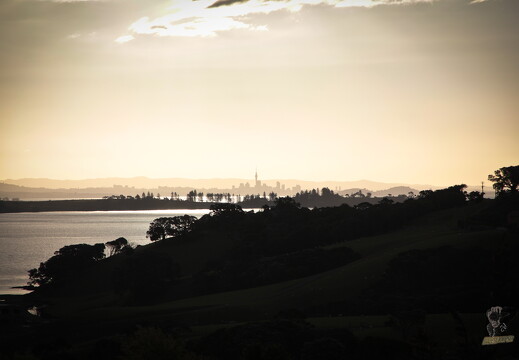 LR-ORI 7565 24-11-10 10941