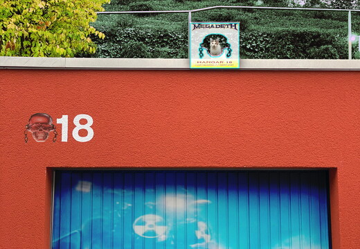 outsiderblog-hangar-18